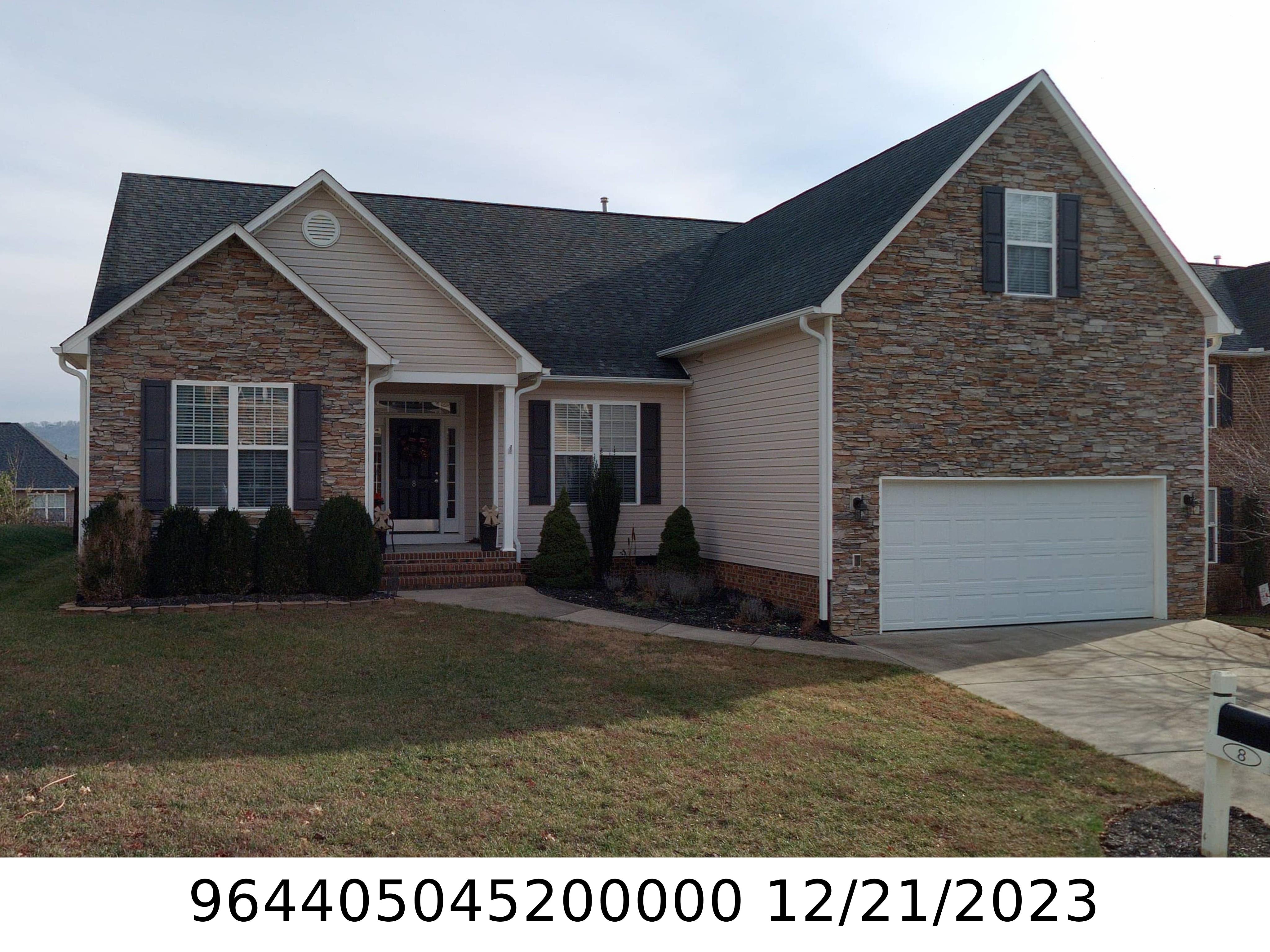 A picture of the property located at 8 STONEBURY DR, ARDEN NC 28704.