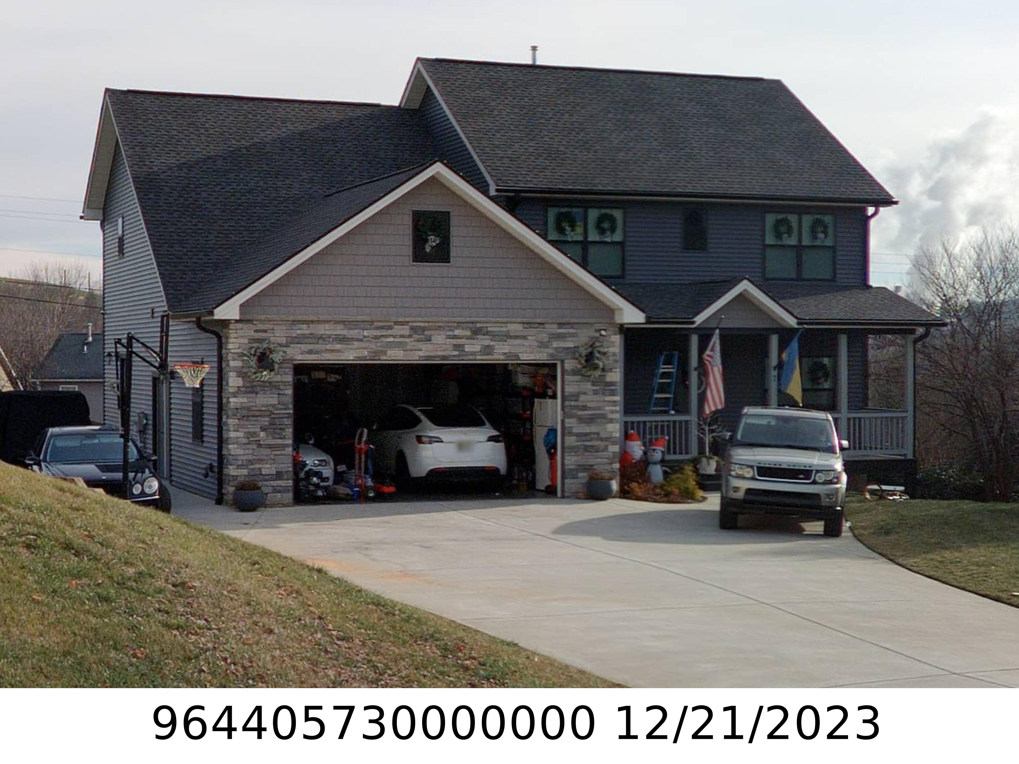 A picture of the property located at 7 SECREST DR, ARDEN NC 28704.