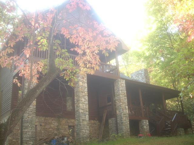A picture of the property located at 11 CAVE LN, ARDEN NC 28704.