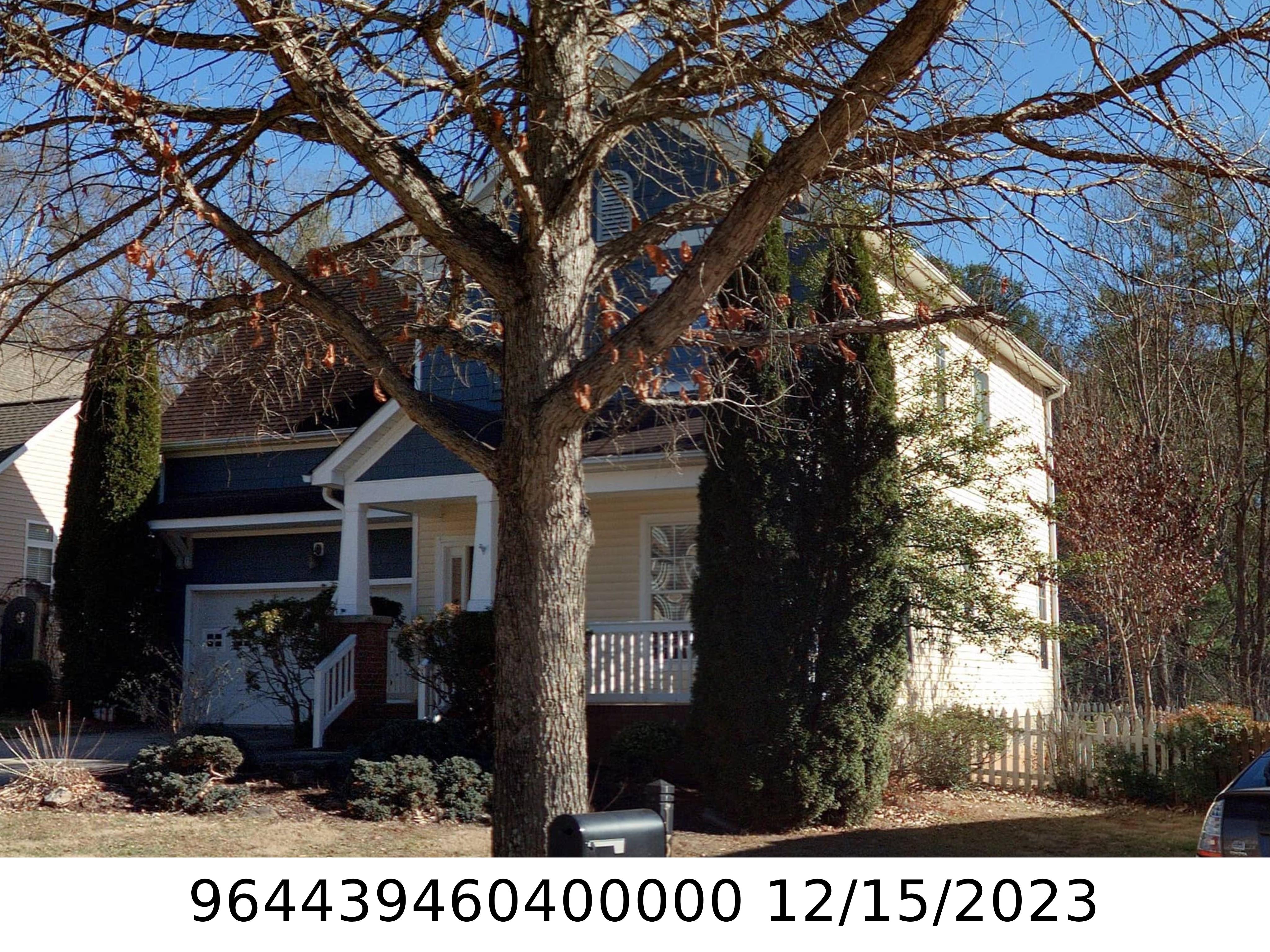 A picture of the property located at 1324 HEATHBROOK CIR, ASHEVILLE NC 28803.