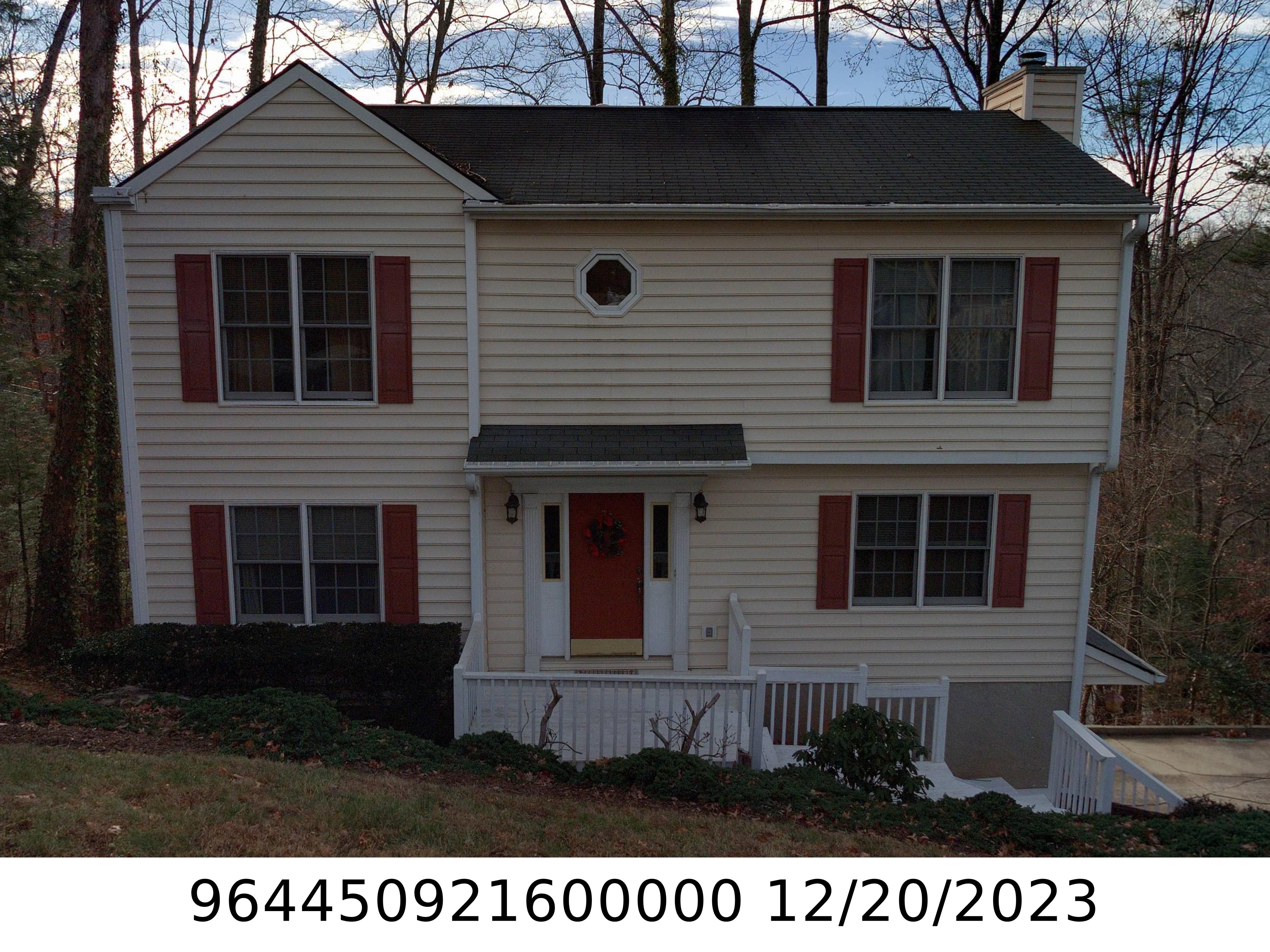 A picture of the property located at 22 FOXBERRY DR, ARDEN NC 28704.