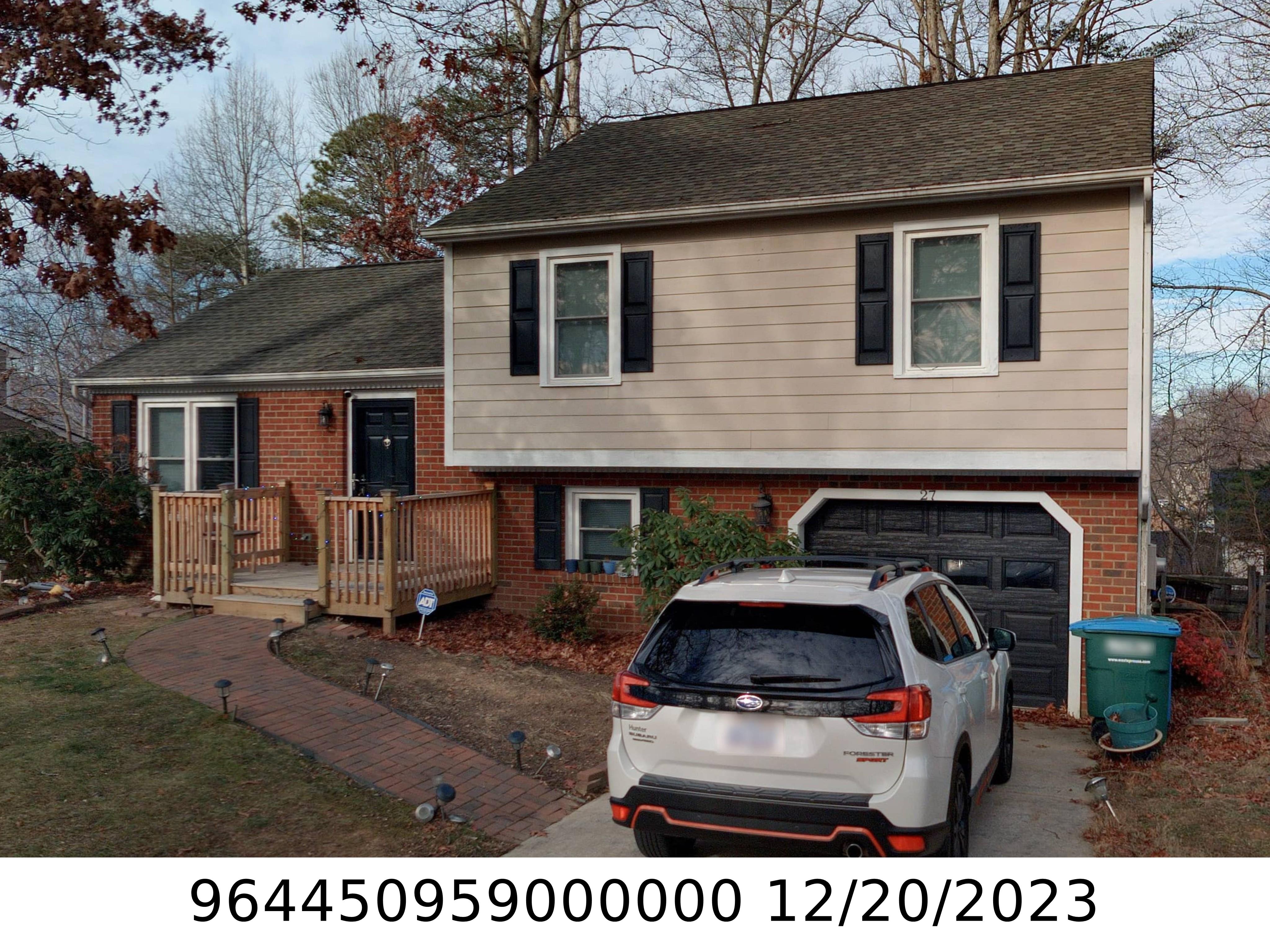 A picture of the property located at 27 FOXBERRY DR, ARDEN NC 28704.