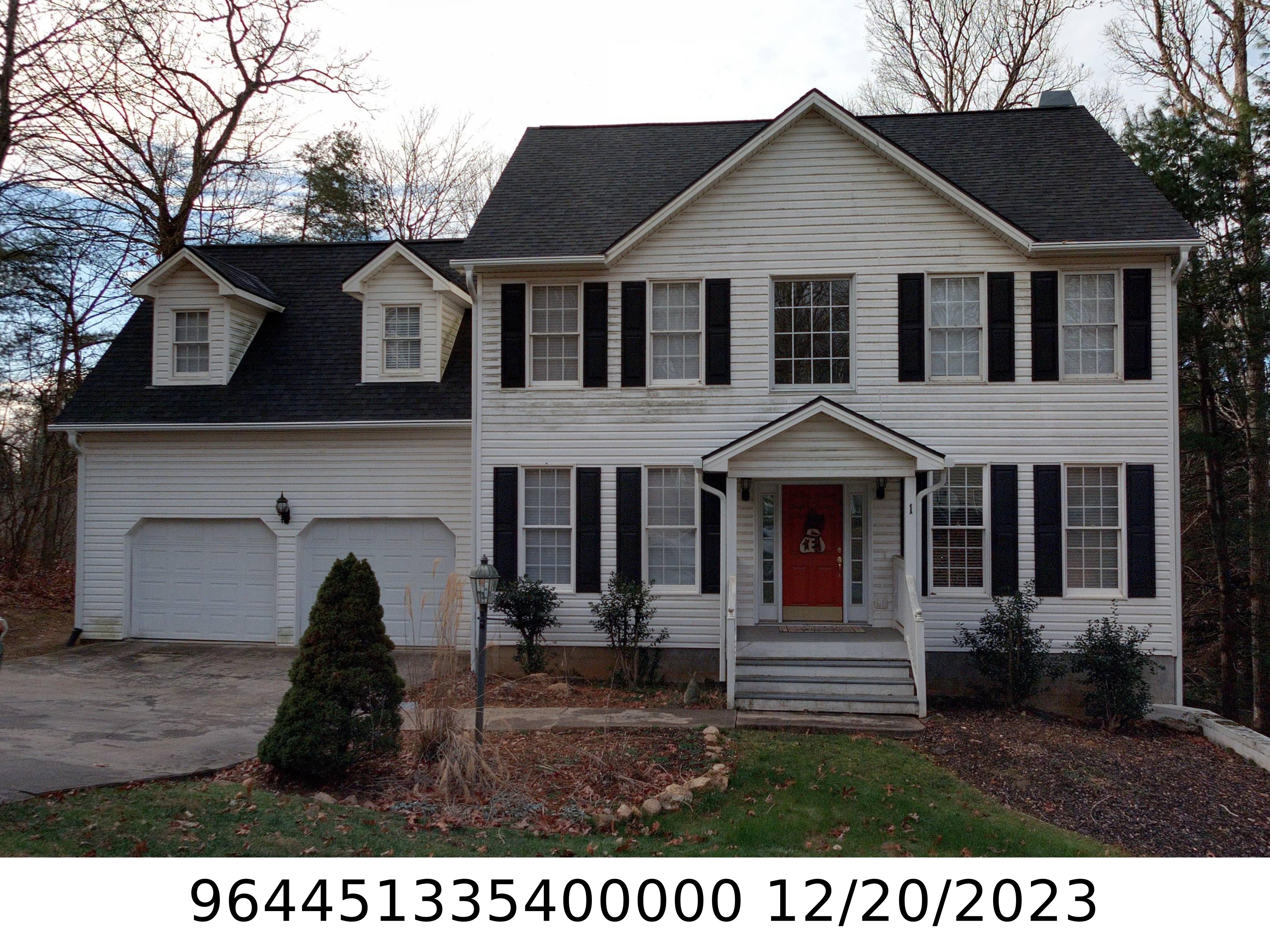 A picture of the property located at 1 WINDING OAK DR, ARDEN NC 28704.