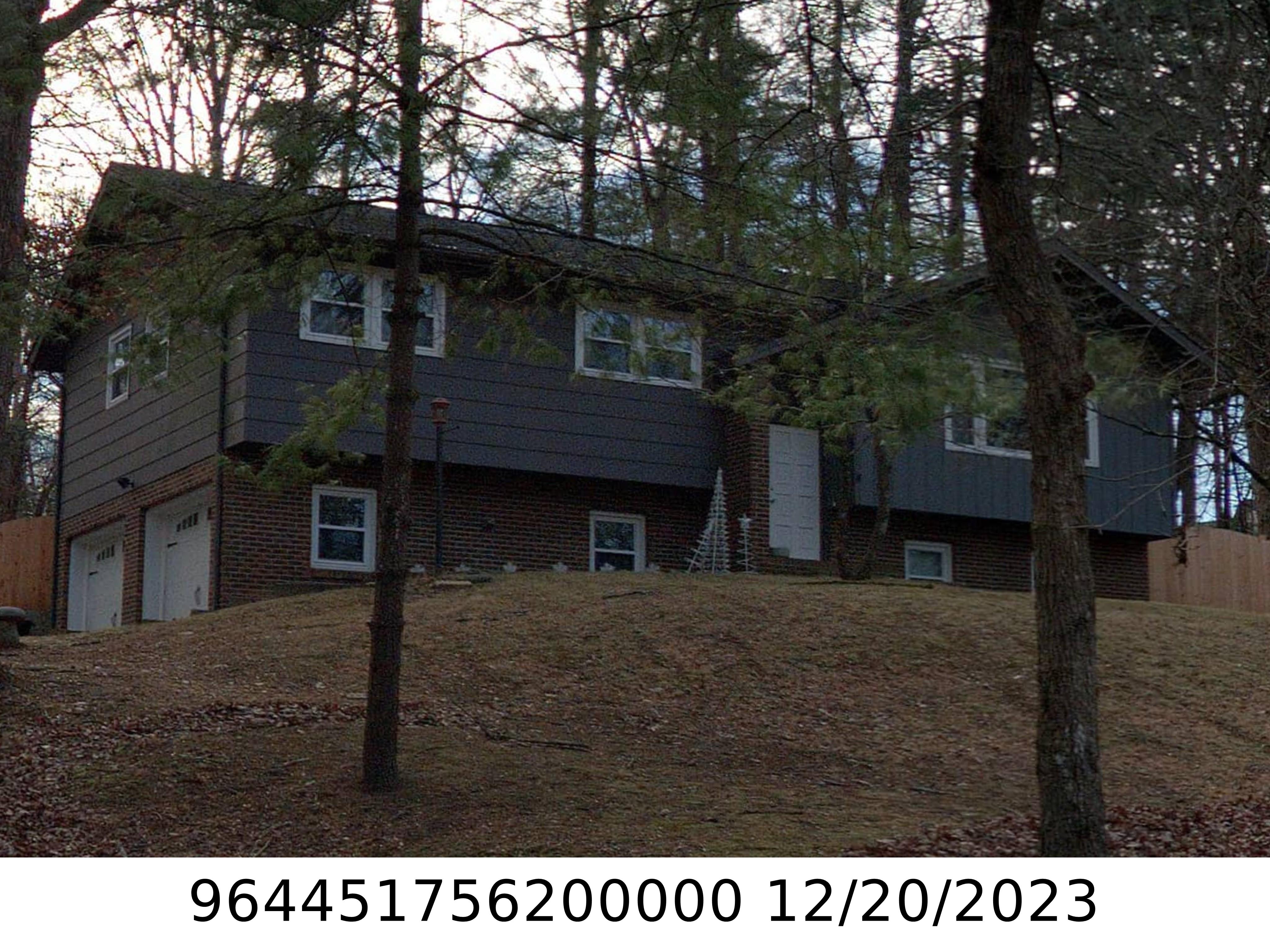 A picture of the property located at 4 SPRING HILL DR, ARDEN NC 28704.