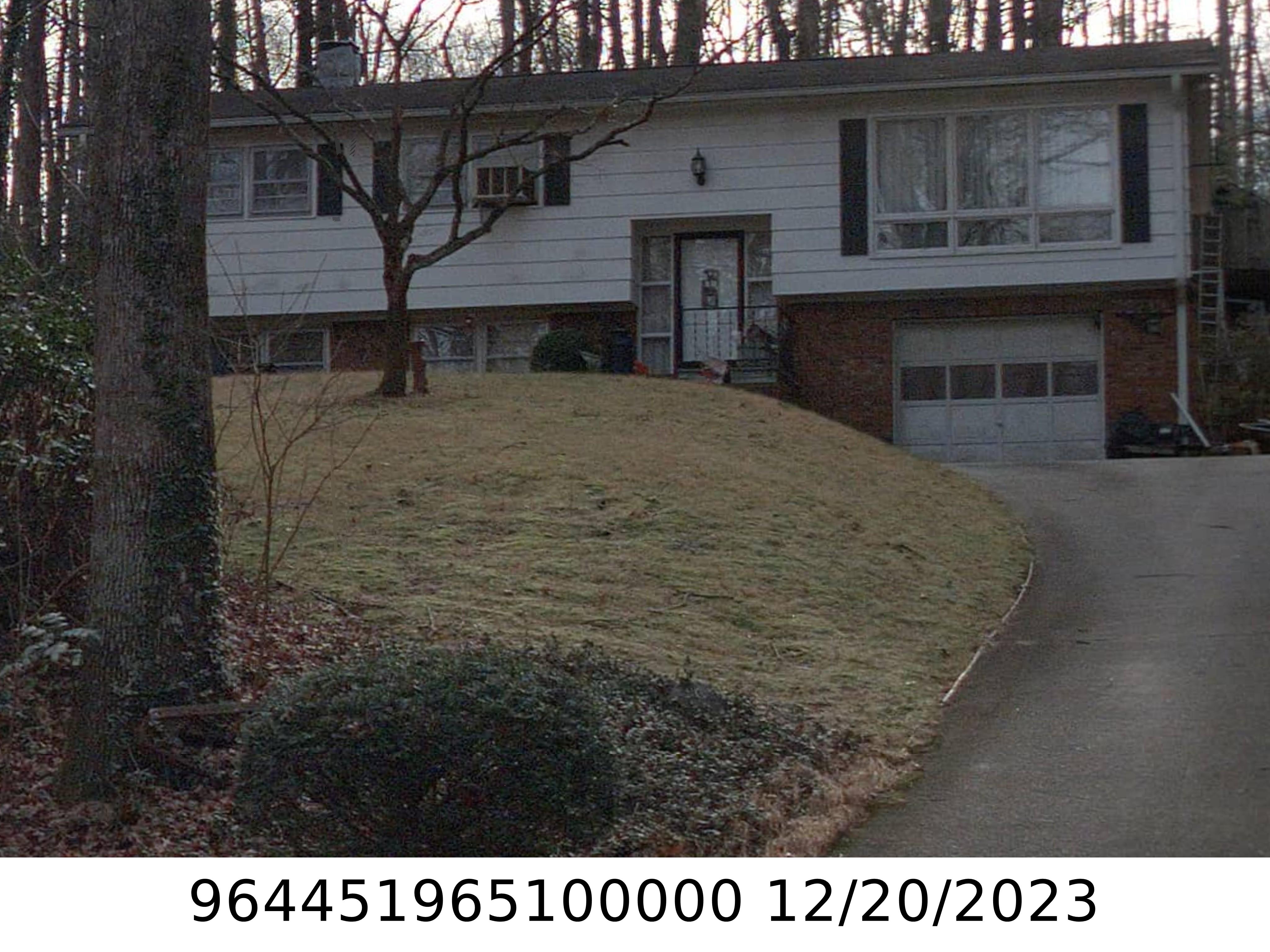 A picture of the property located at 6 SPRING HILL CIR, ARDEN NC 28704.