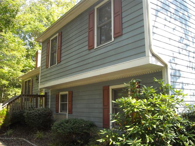A picture of the property located at 15 SPRING HILL DR, ARDEN NC 28704.