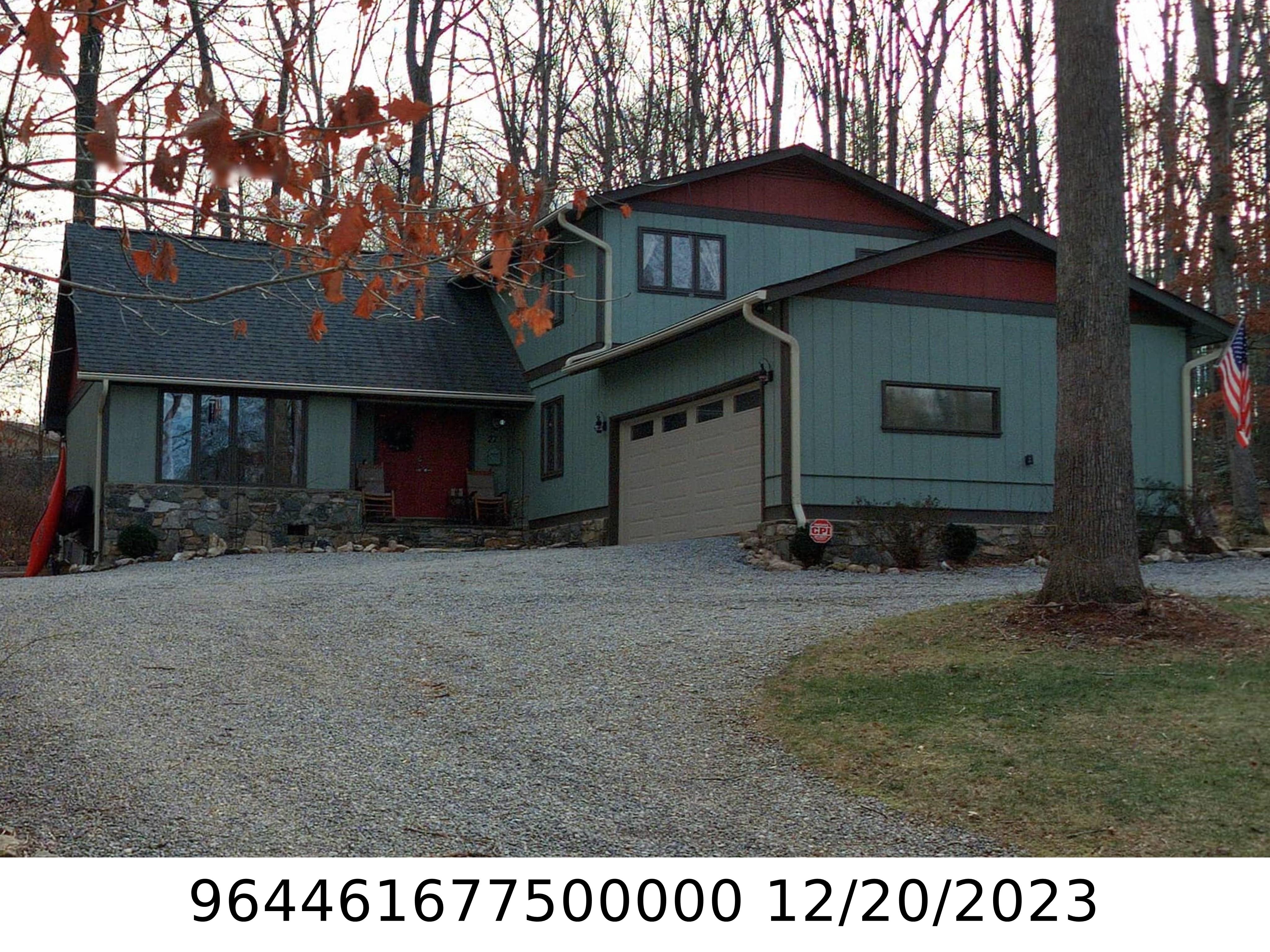 A picture of the property located at 27 SPRING HILL CIR, ARDEN NC 28704.