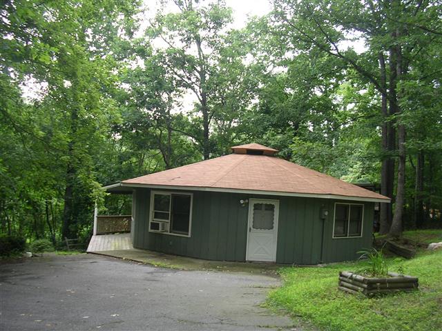 A picture of the property located at 10 DONOTHAN DR, ARDEN NC 28704.