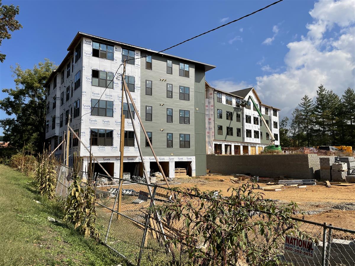 A picture of the property located at 10 CALM WATER DR, ARDEN NC 28704.