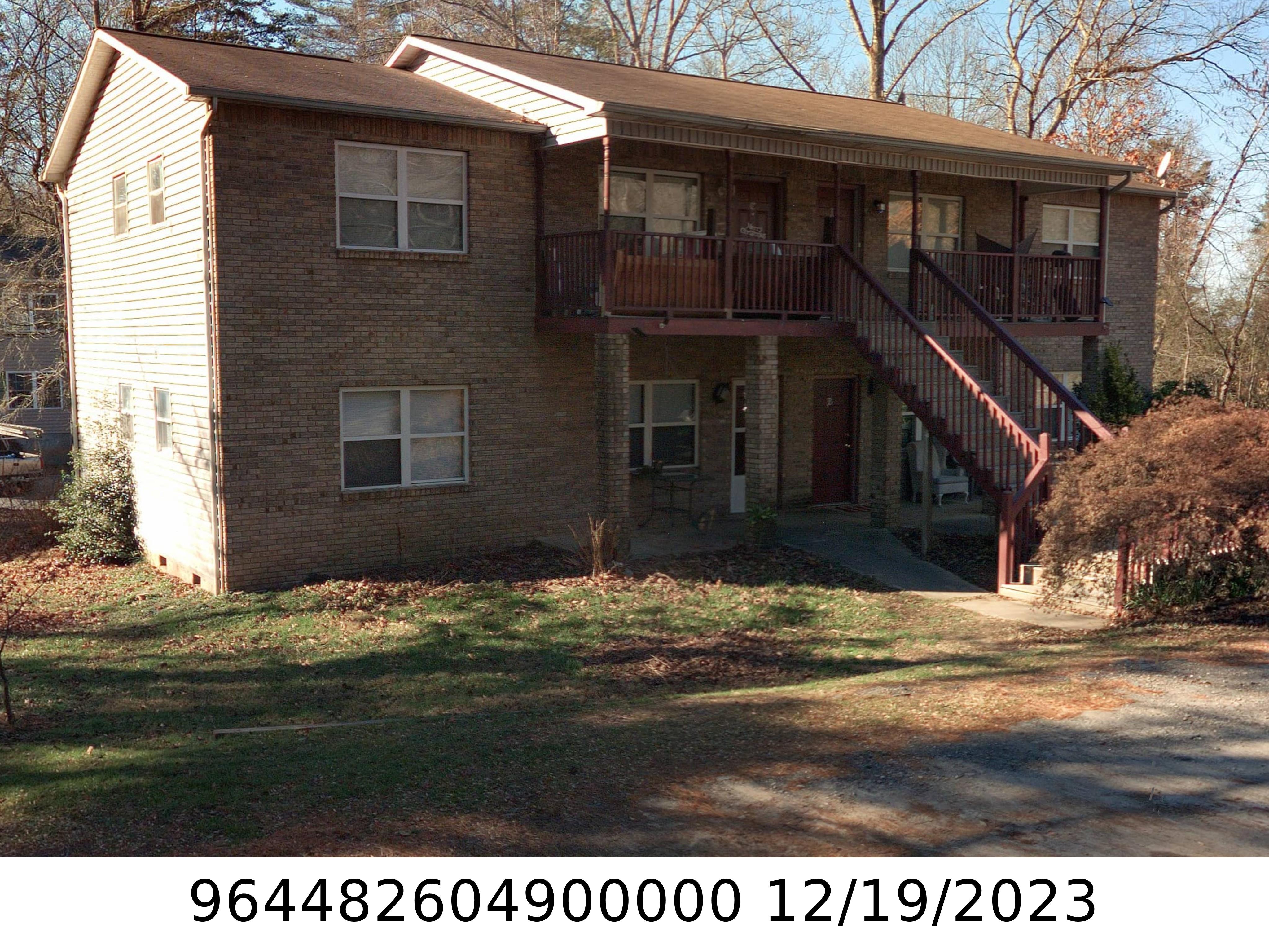 A picture of the property located at 10 ICAN DR, ARDEN NC 28704.
