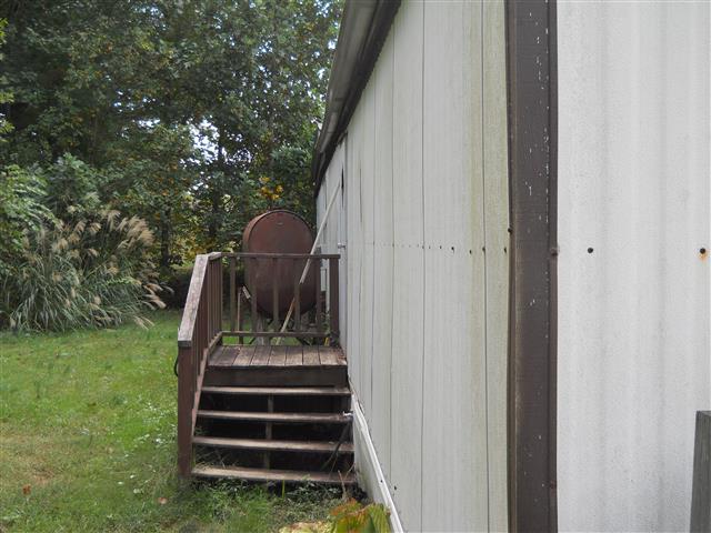 A picture of the property located at 215 GLENN BRIDGE RD, ARDEN NC 28704.