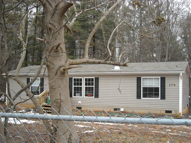 A picture of the property located at 7 BRANDON MEMORIAL DR, ARDEN NC 28704.