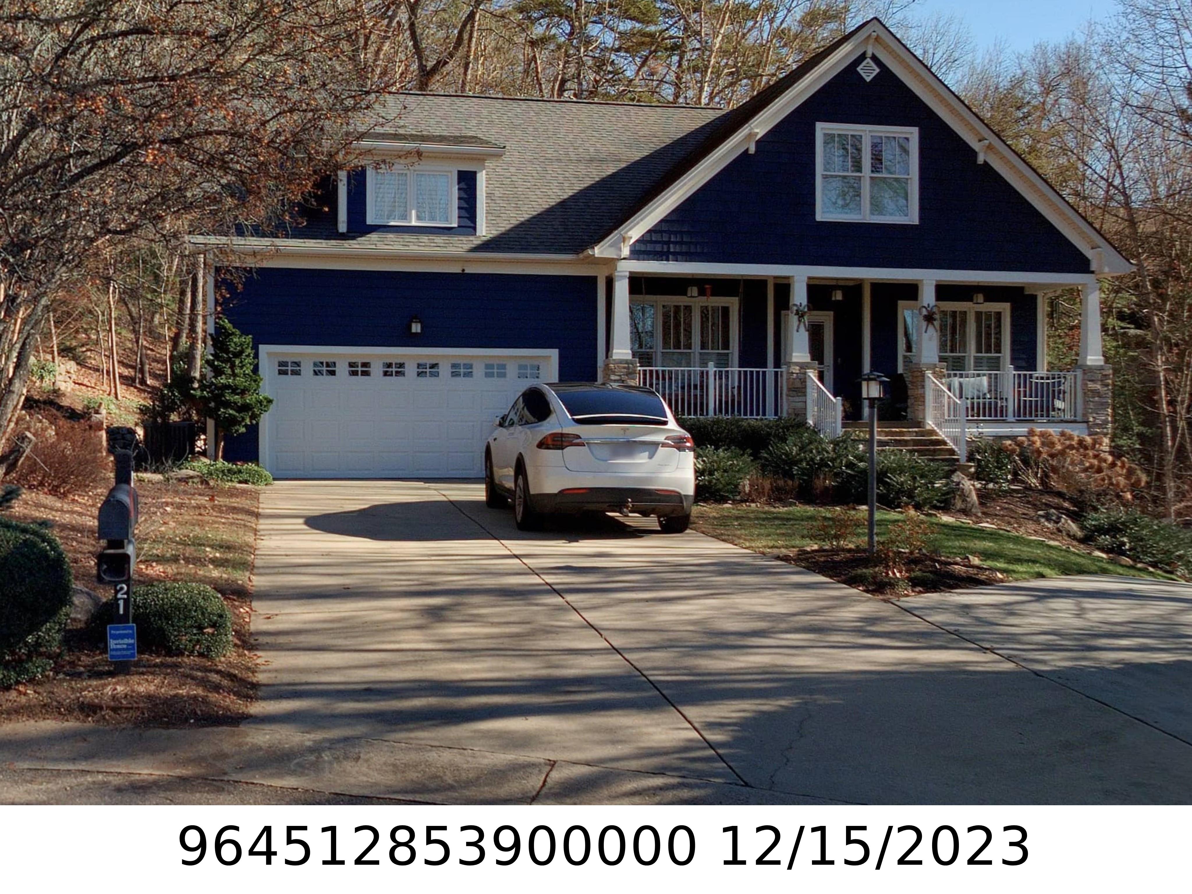 A picture of the property located at 21 ROSEBAY LN, ASHEVILLE NC 28803.
