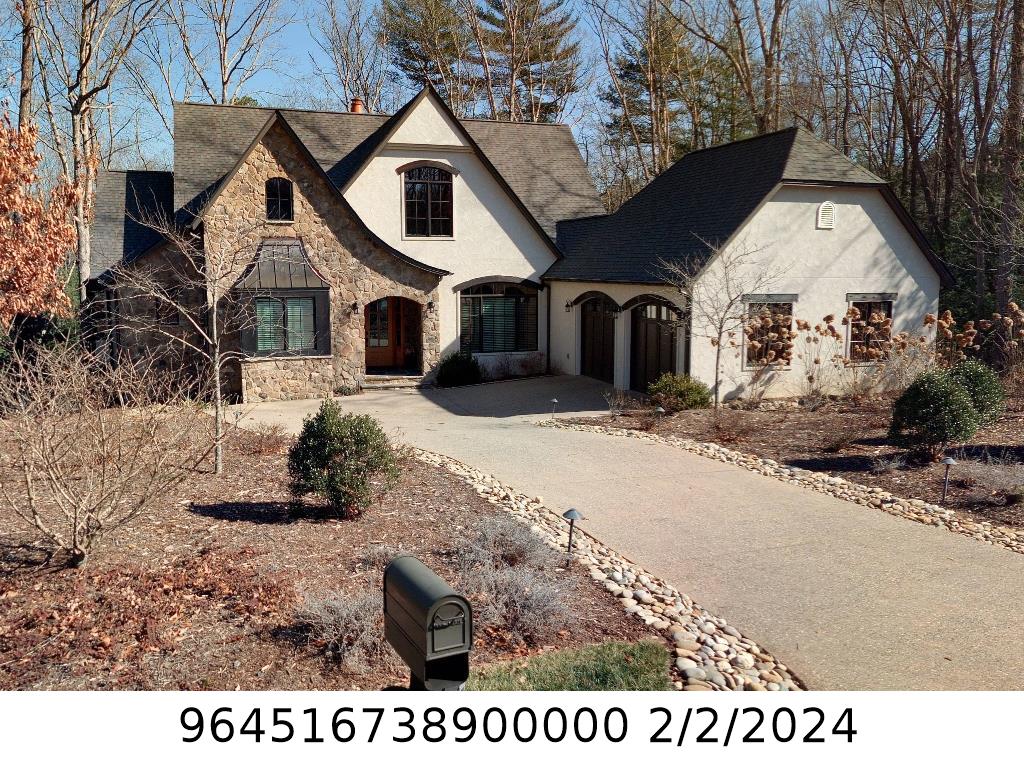 A picture of the property located at 115 UPPERFELL CT, ASHEVILLE NC 28803.