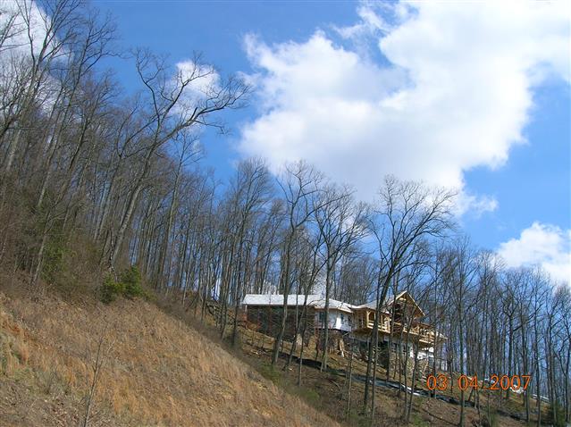 A picture of the property located at 434 COOPERS HAWK DR, ASHEVILLE NC 28803.