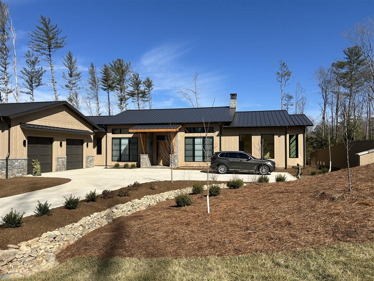 A picture of the property located at 319 FLOWERING VINE CT, ASHEVILLE NC 28803.