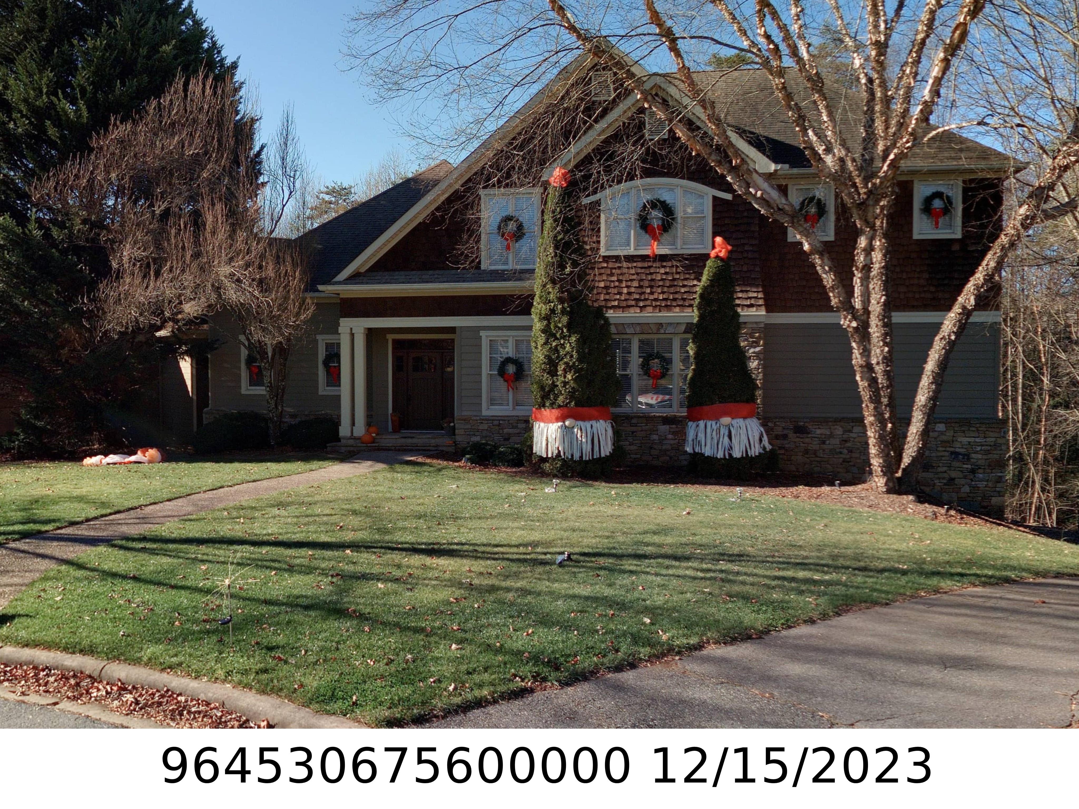 A picture of the property located at 1706 W OLMSTED CIR, ASHEVILLE NC 28803.