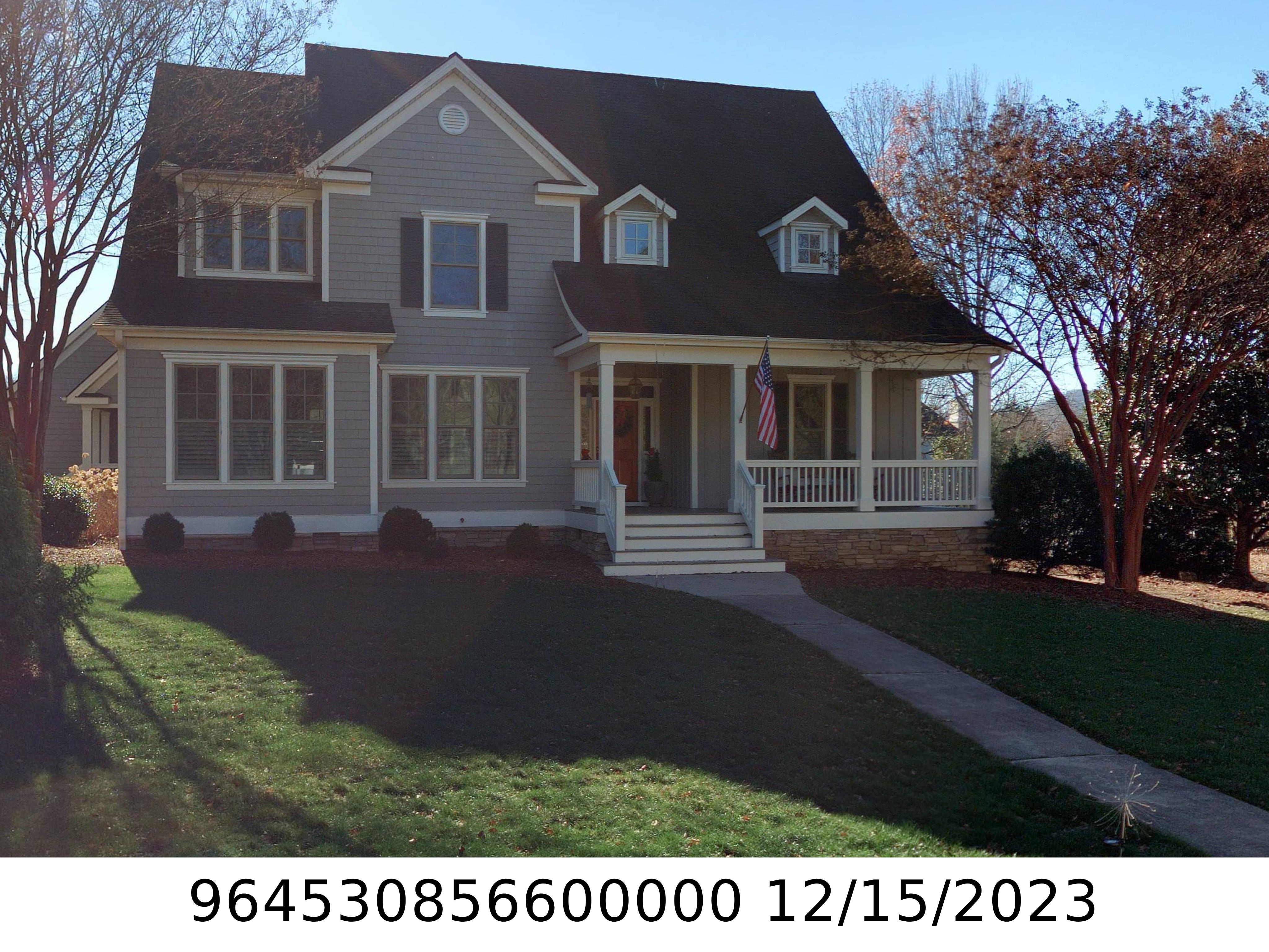 A picture of the property located at 1702 W OLMSTED CIR, ASHEVILLE NC 28803.