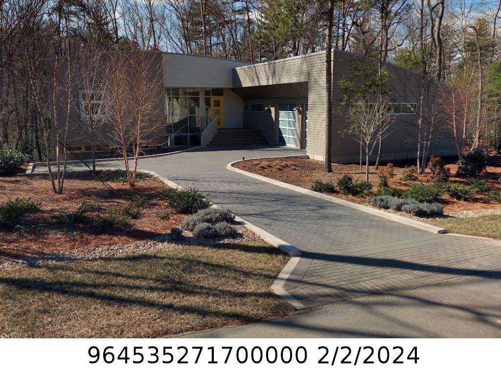 A picture of the property located at 218 KELMSCOTT LN, ASHEVILLE NC 28803.