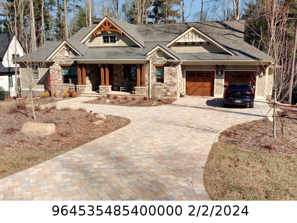 A picture of the property located at 215 KELMSCOTT LN, ASHEVILLE NC 28803.