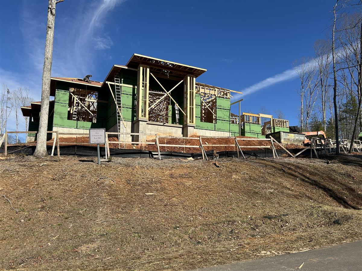 A picture of the property located at 333 BELLE ISLE WAY, ASHEVILLE NC 28803.