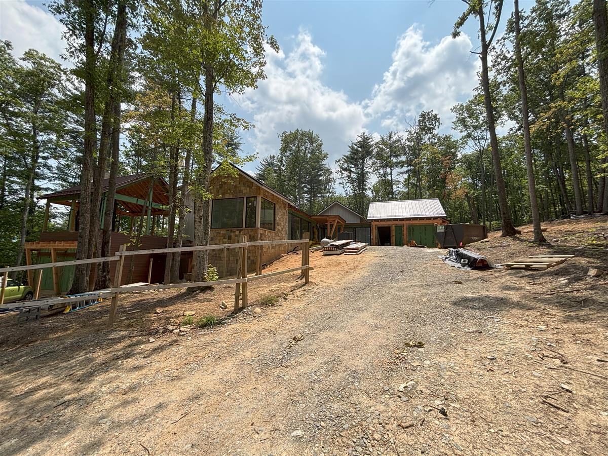 A picture of the property located at 216 RAMBLE WAY, ASHEVILLE NC 28803.