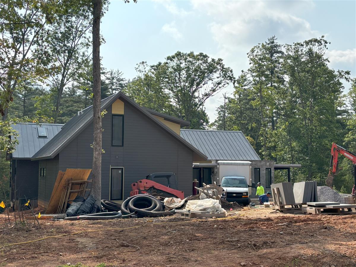 A picture of the property located at 125 LOCHSTEAD CT, ASHEVILLE NC 28803.