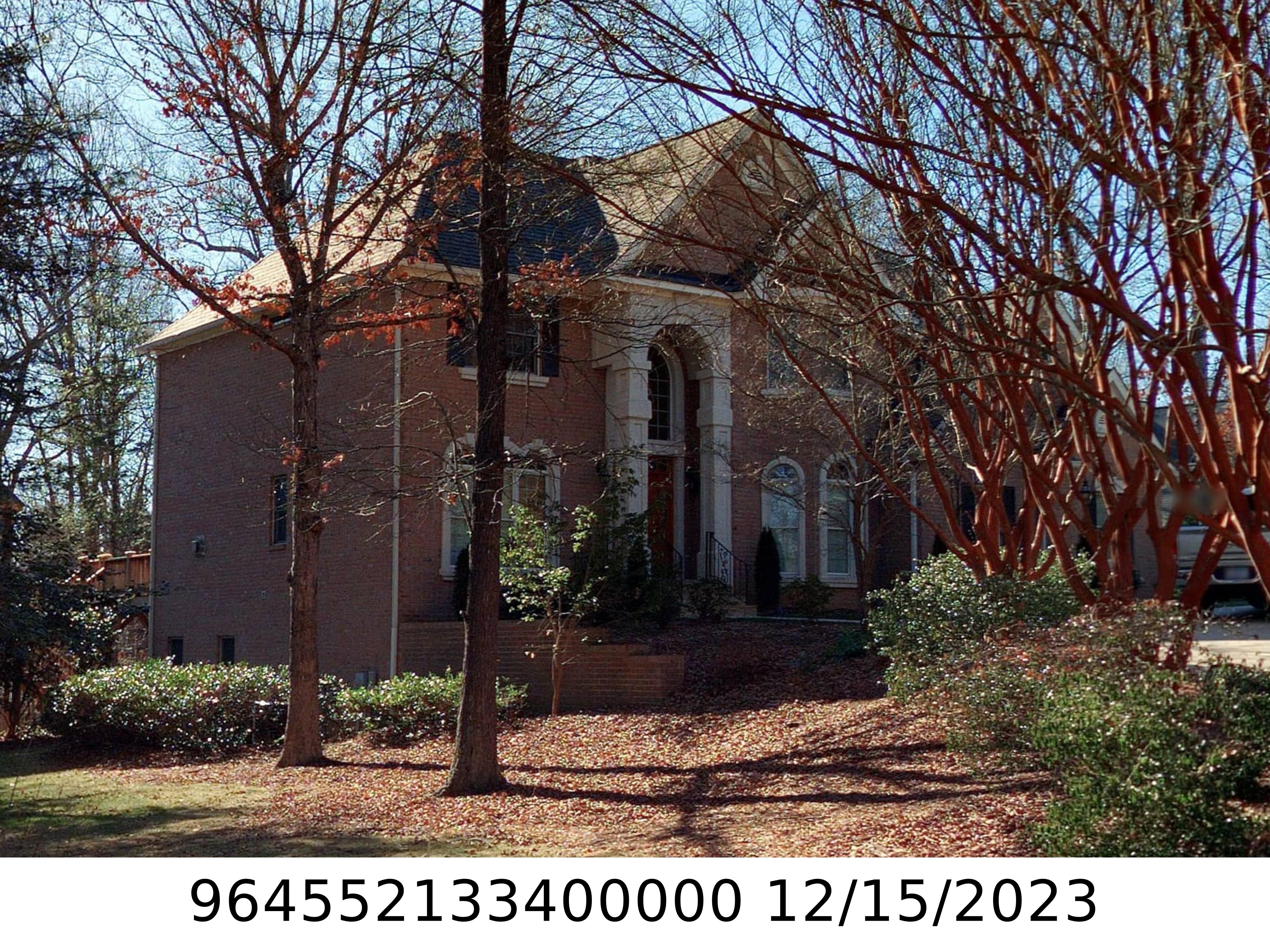 A picture of the property located at 606 HOLT LN, ASHEVILLE NC 28803.