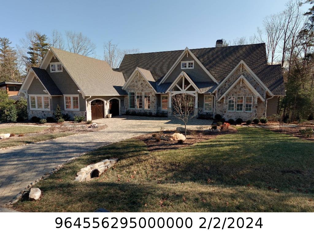 A picture of the property located at 11 STANSBURY DR, ASHEVILLE NC 28803.