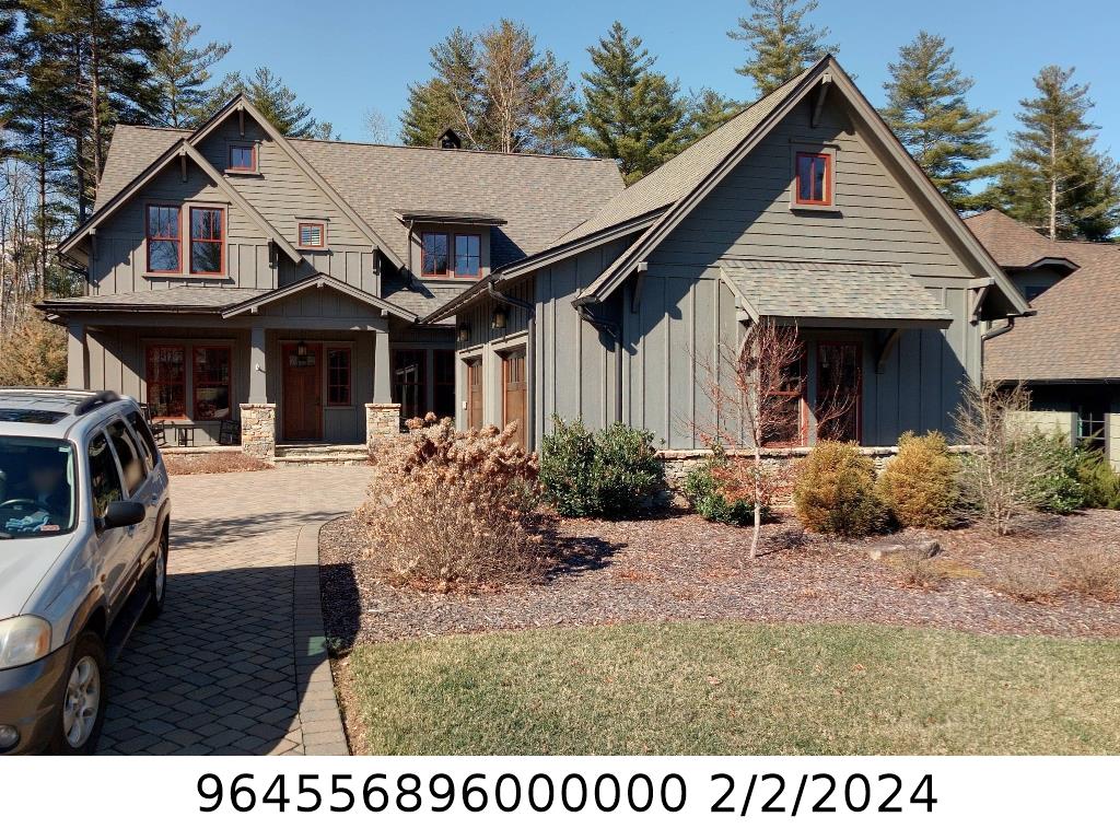 A picture of the property located at 40 HALLETT CT, ASHEVILLE NC 28803.