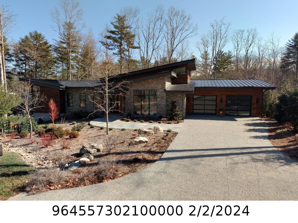 A picture of the property located at 15 STANSBURY DR, ASHEVILLE NC 28803.