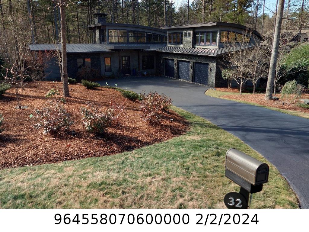 A picture of the property located at 32 BROOKLINE DR, ASHEVILLE NC 28803.