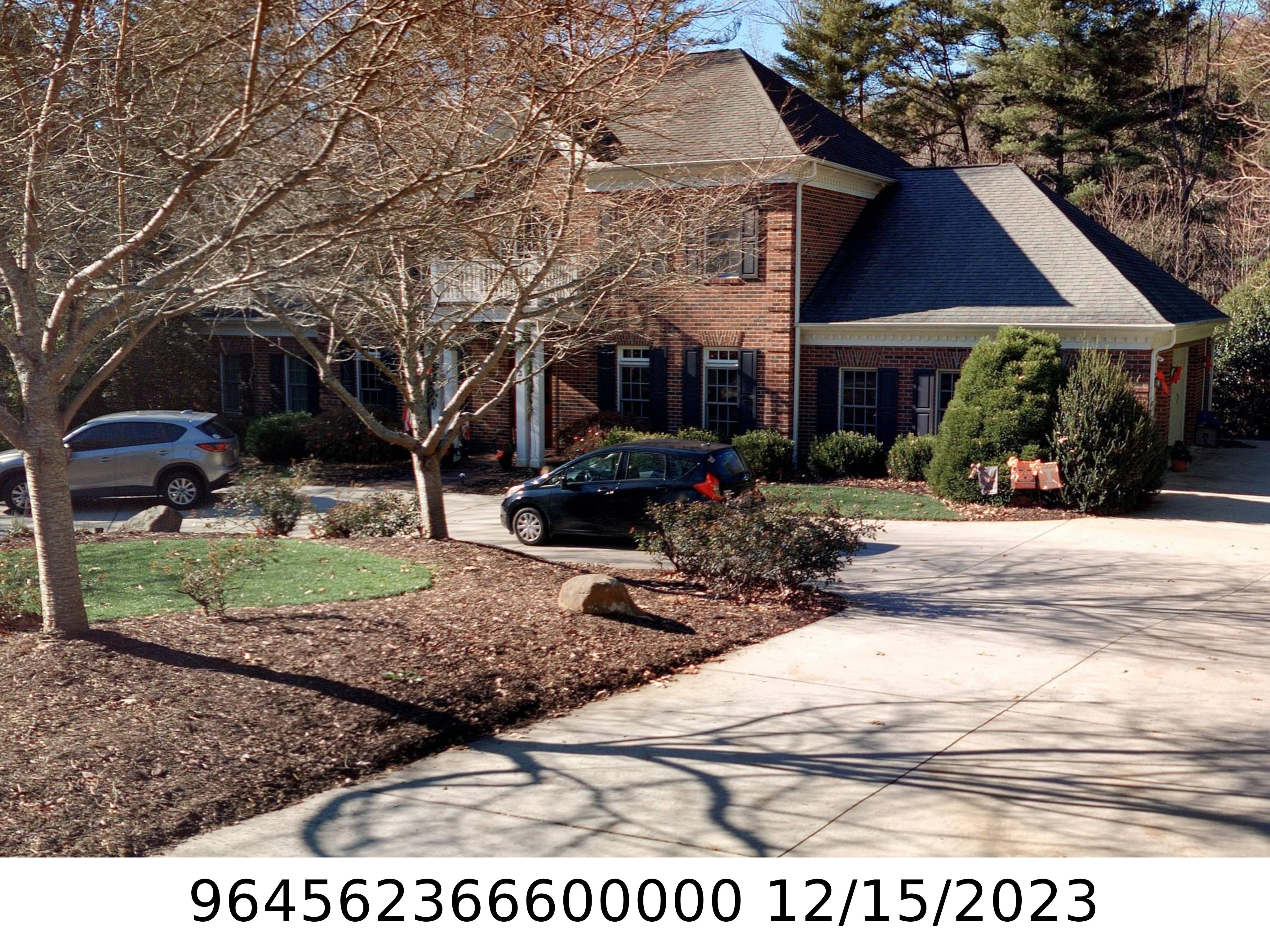 A picture of the property located at 337 RED FOX CIR, ASHEVILLE NC 28803.