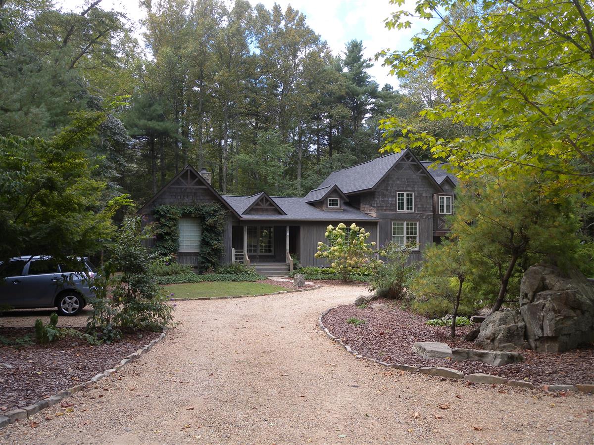 A picture of the property located at 34 DEERHAVEN LN UNINCORPORATED.