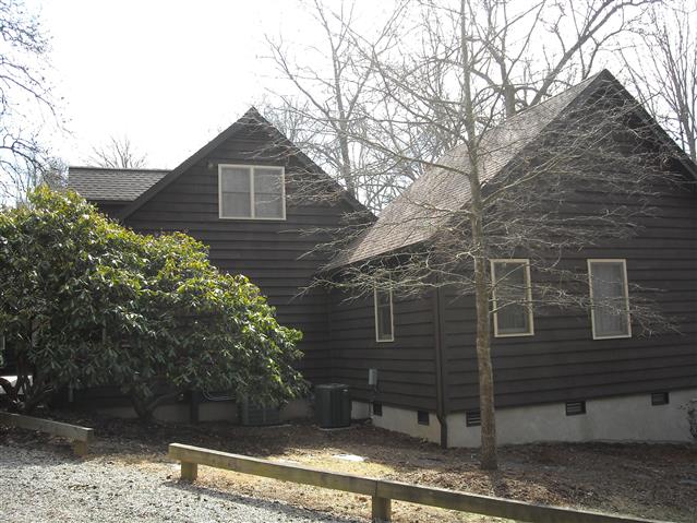 A picture of the property located at 23 DEERHAVEN LN, ASHEVILLE NC 28803.