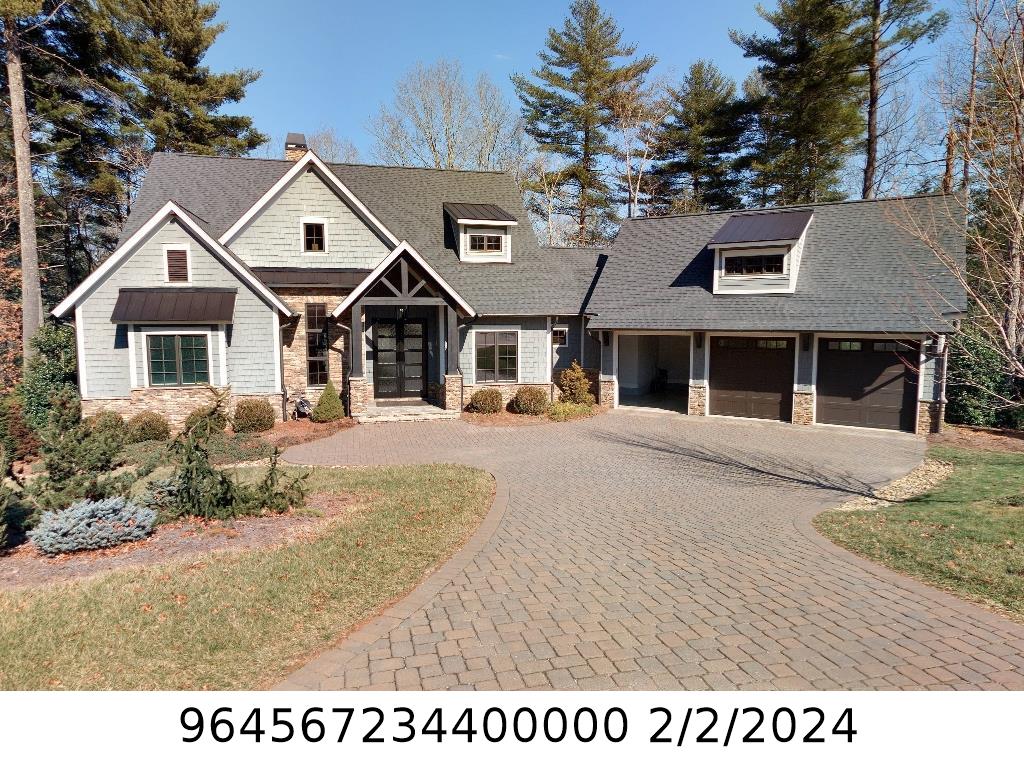 A picture of the property located at 61 HALLETT CT, ASHEVILLE NC 28803.