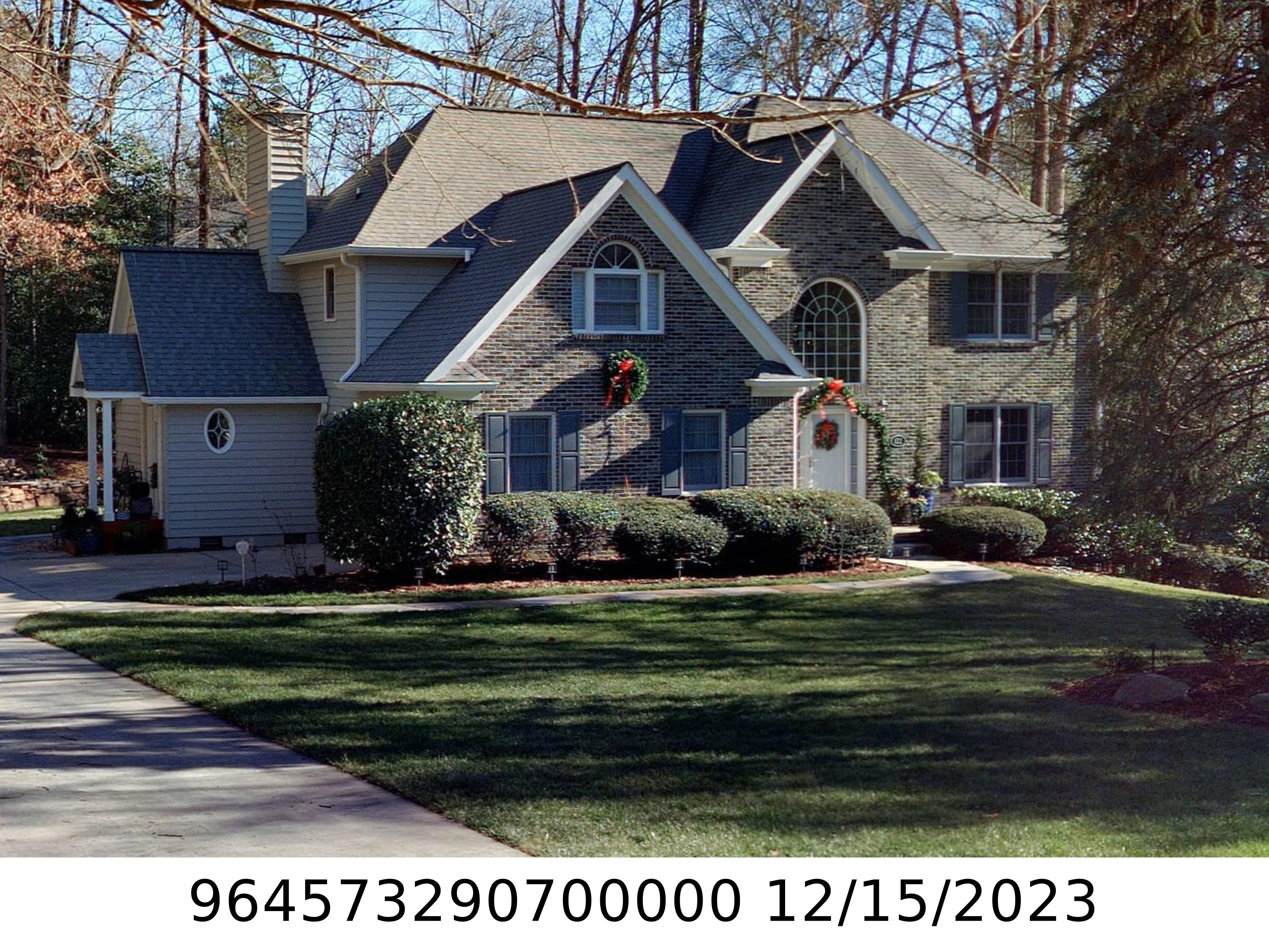 A picture of the property located at 122 BRAESIDE CIR, ASHEVILLE NC 28803.