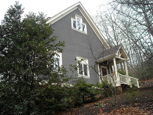 A picture of the property located at 115 BRAESIDE CIR, ASHEVILLE NC 28803.