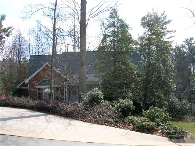 A picture of the property located at 118 BRAESIDE CIR, ASHEVILLE NC 28803.