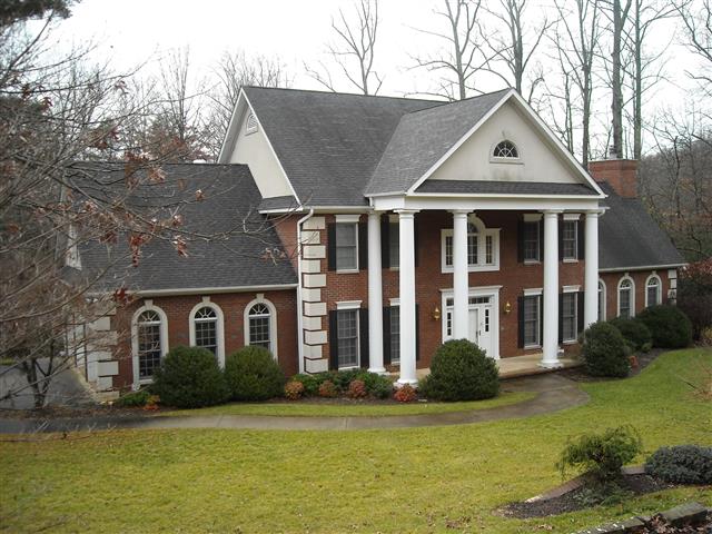 A picture of the property located at 110 BRAESIDE CIR, ASHEVILLE NC 28803.