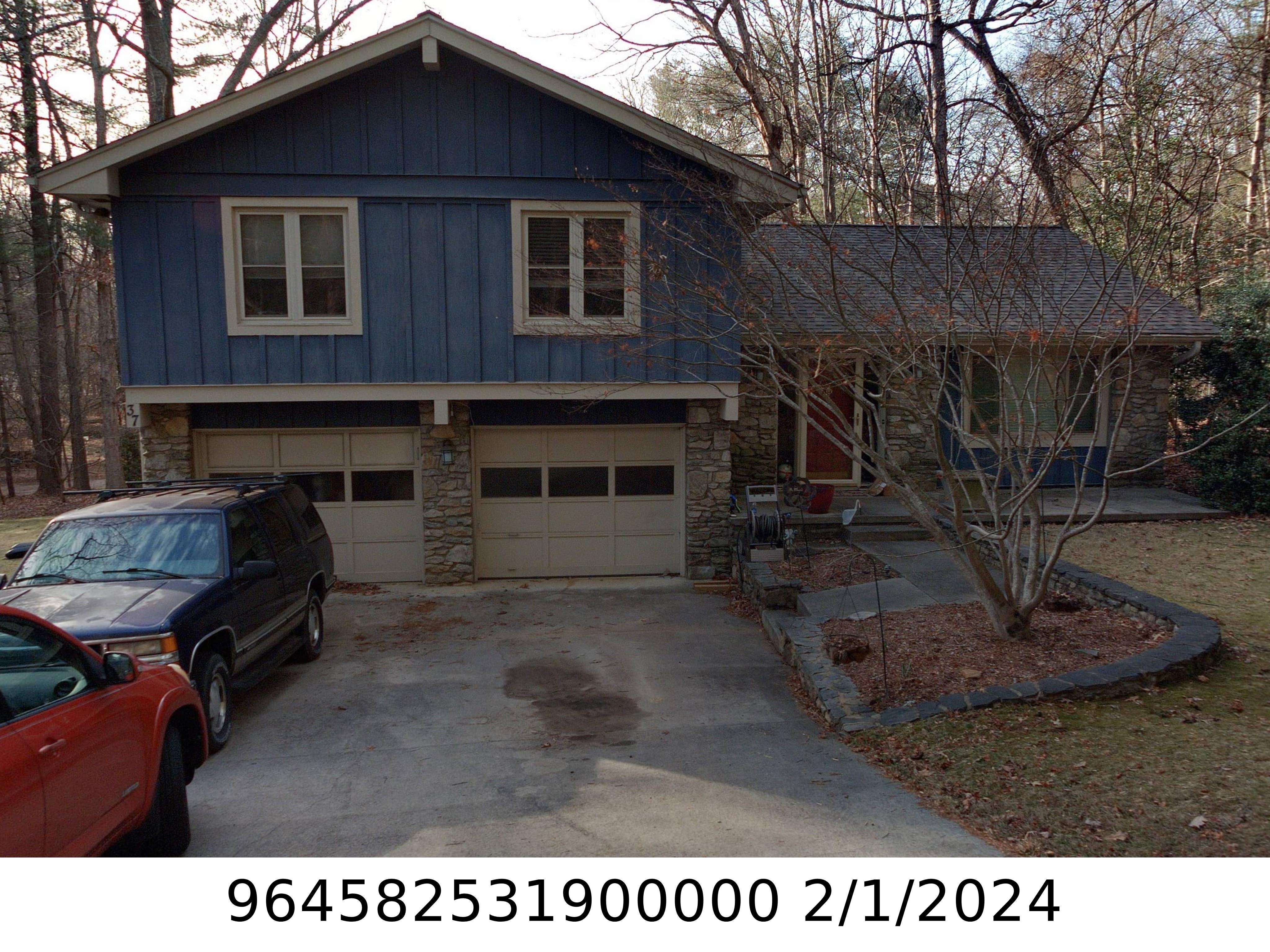 A picture of the property located at 37 SPRING FOREST CIR, ASHEVILLE NC 28803.