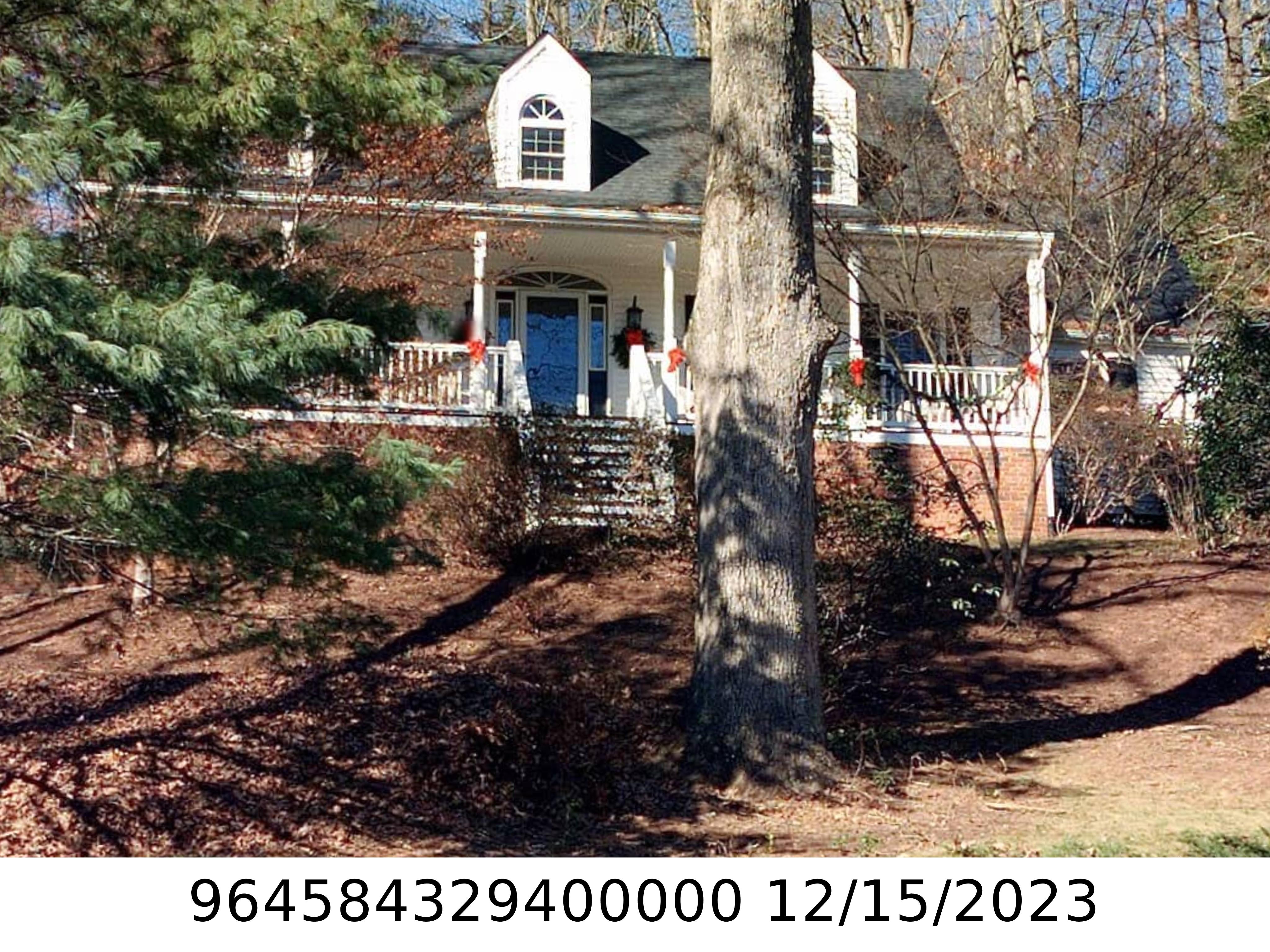 A picture of the property located at 20 BENT OAK LN, ASHEVILLE NC 28803.