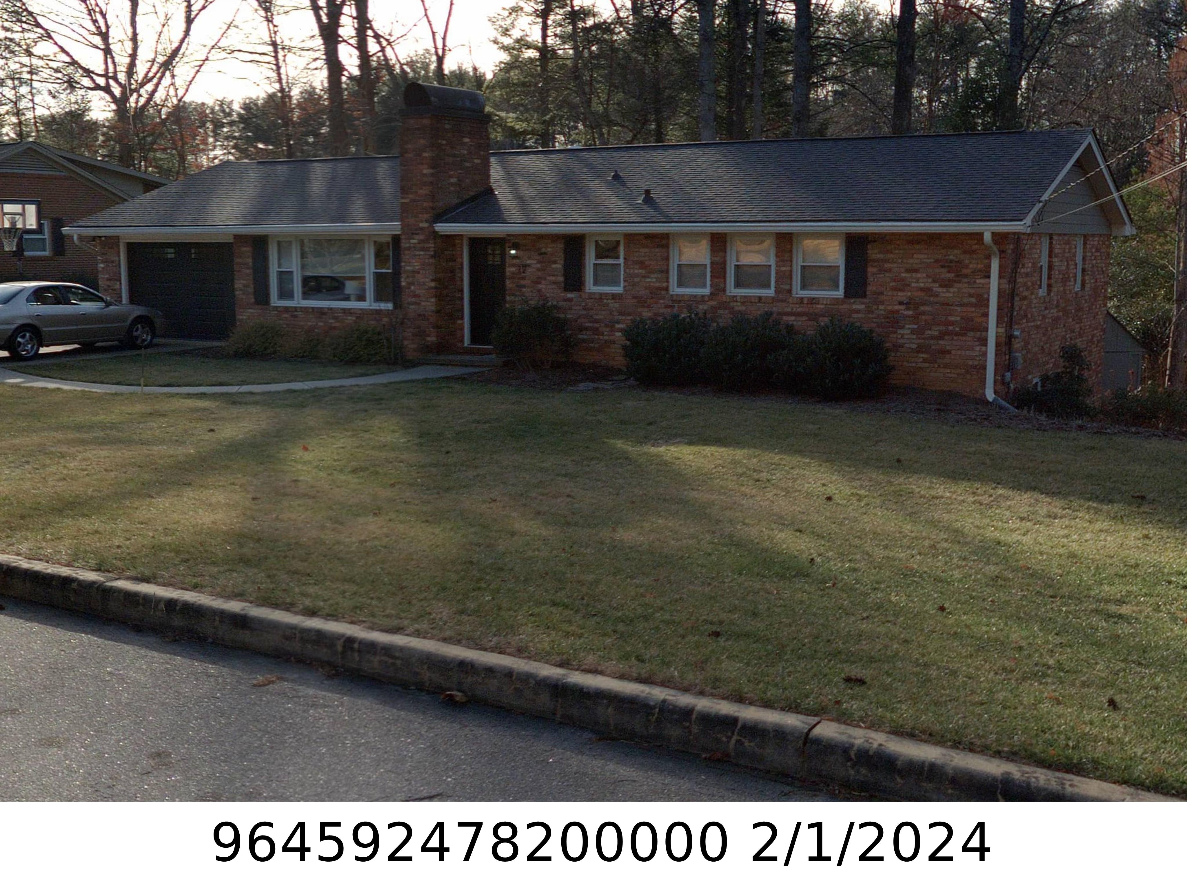 A picture of the property located at 12 PHEASANT DR, ASHEVILLE NC 28803.
