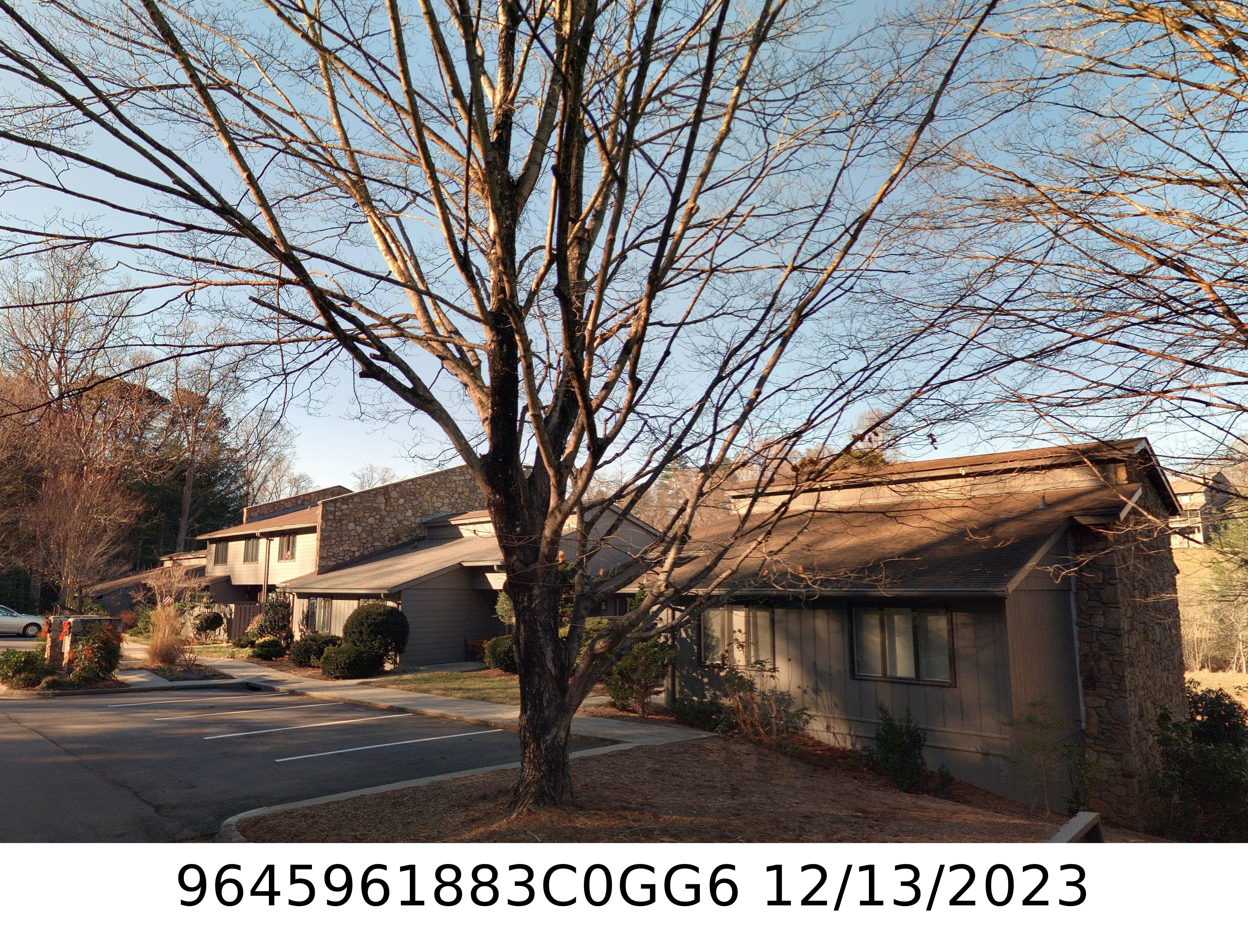 A picture of the property located at 712 CROWFIELDS LN, ASHEVILLE NC 28803.