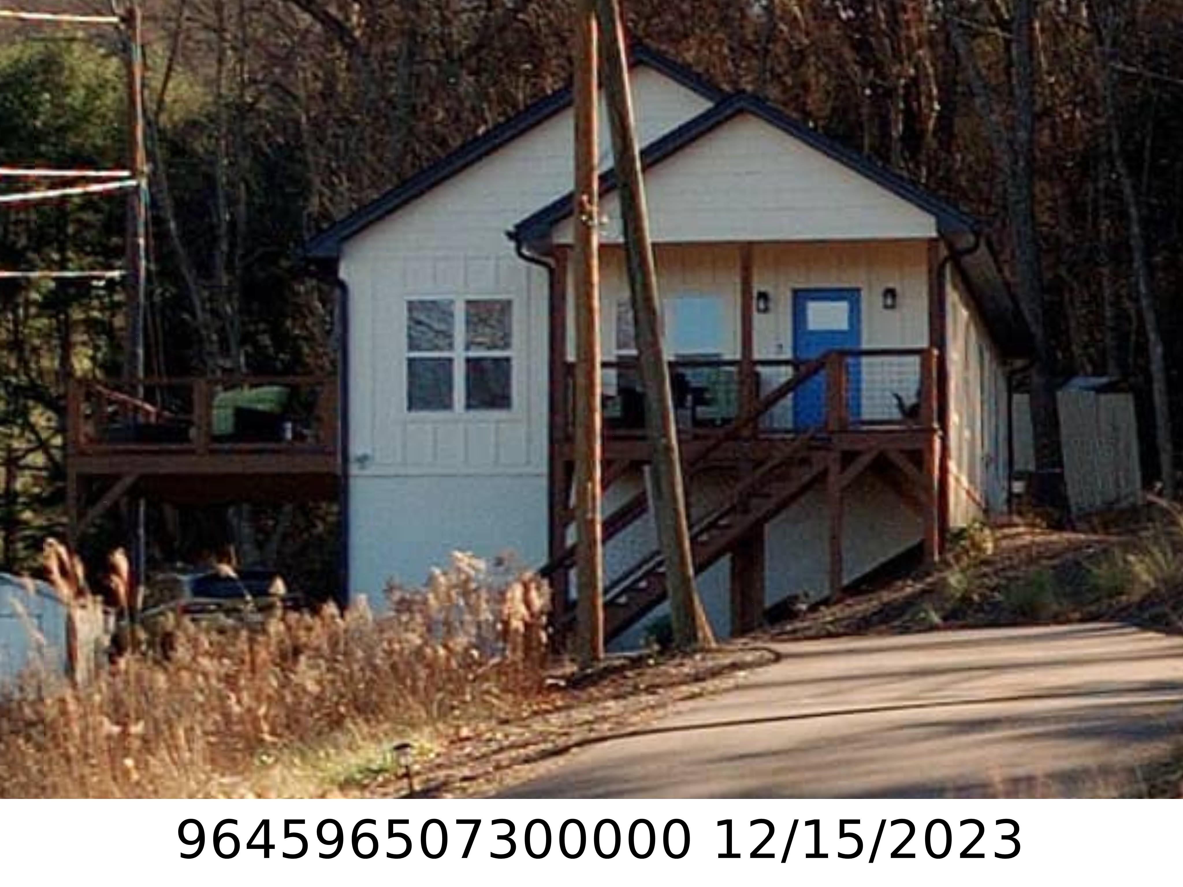 A picture of the property located at 12 OVERLOOK PL, ASHEVILLE NC 28803.