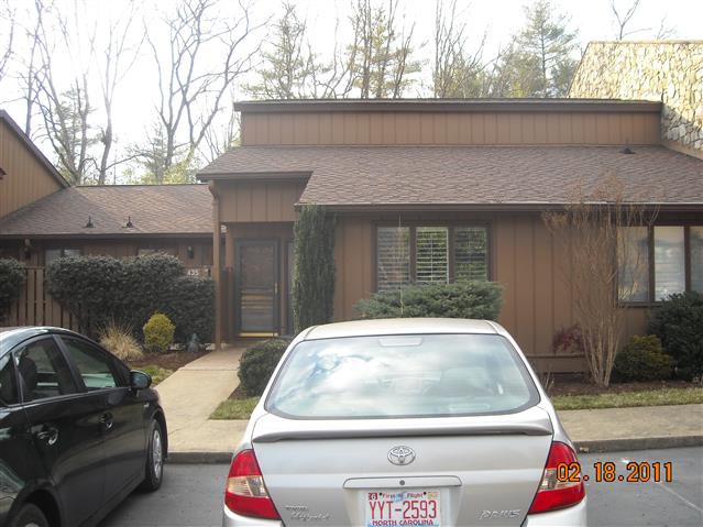 A picture of the property located at 435 CROWFIELDS DR, ASHEVILLE NC 28803.
