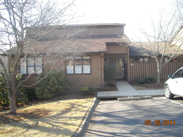 A picture of the property located at 552 CROWFIELDS LN, ASHEVILLE NC 28803.