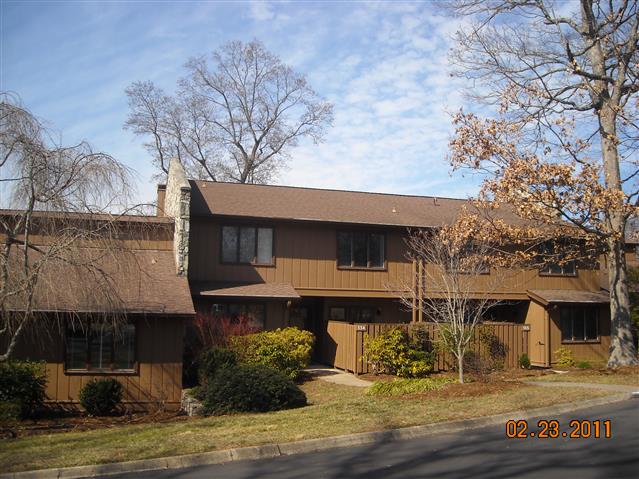 A picture of the property located at 554 CROWFIELDS LN, ASHEVILLE NC 28803.