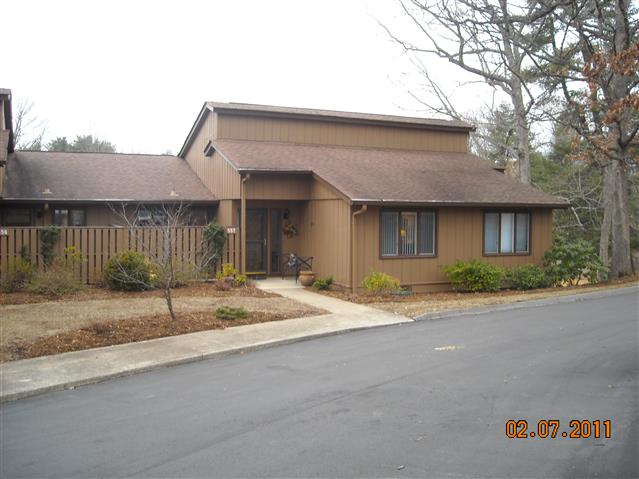 A picture of the property located at 557 CROWFIELDS LN, ASHEVILLE NC 28803.