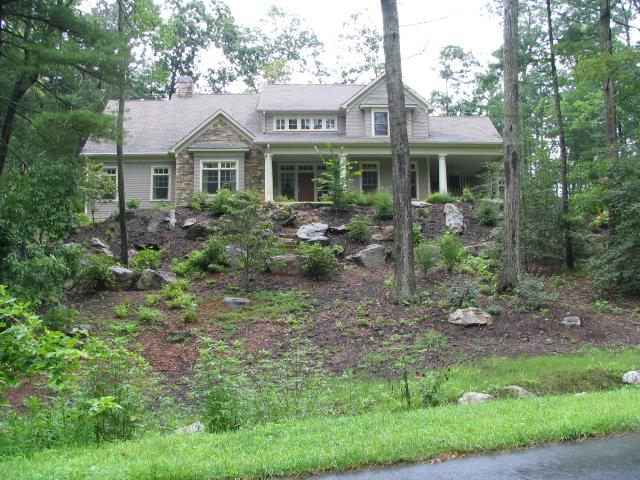 A picture of the property located at 8 FIR TREE LN, ASHEVILLE NC 28803.